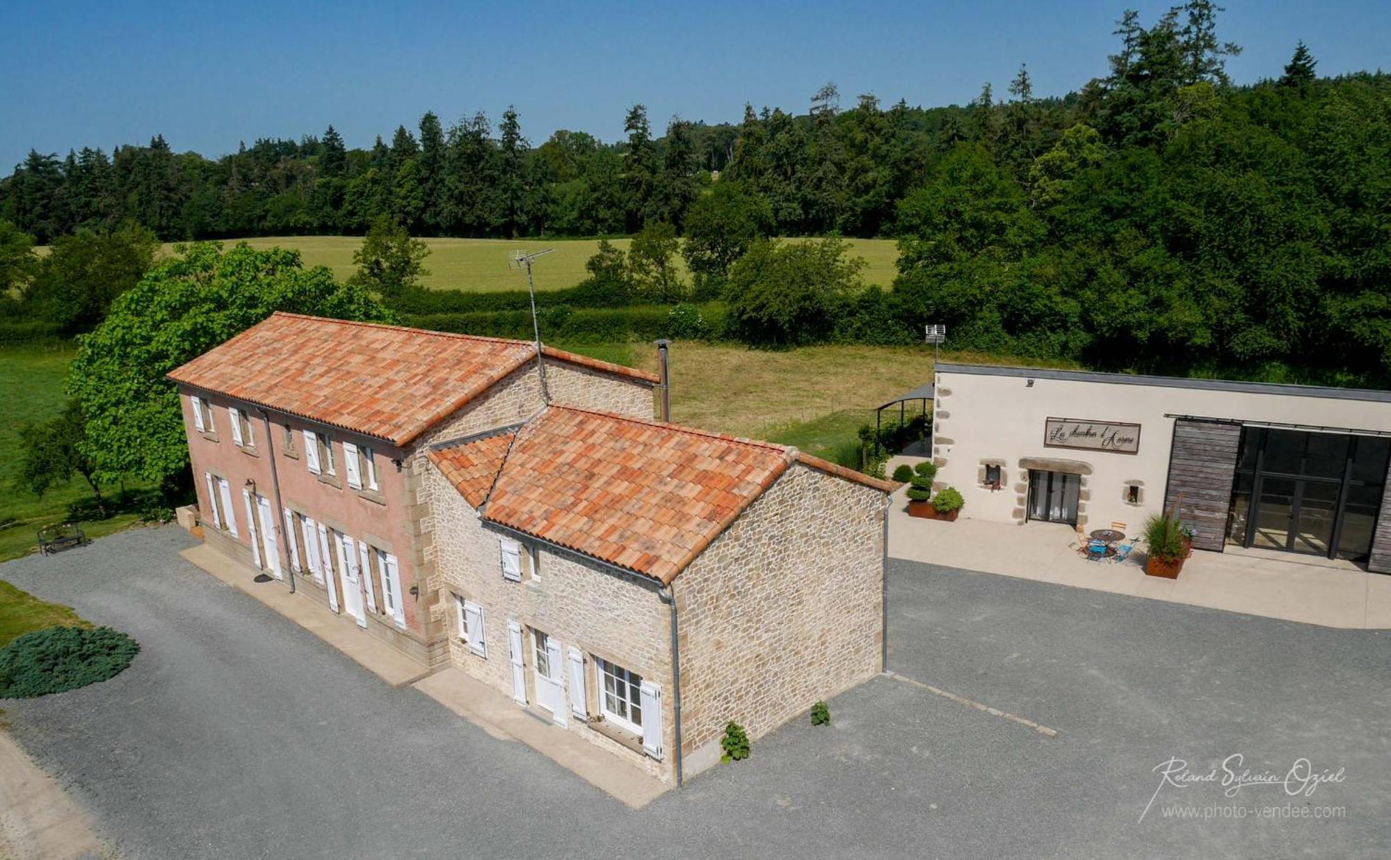 Les Chambres D'Aurore Chambretaud Exterior foto